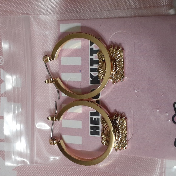 Sanrio Hello Kitty Hoop Earrings - Picture 3 of 3